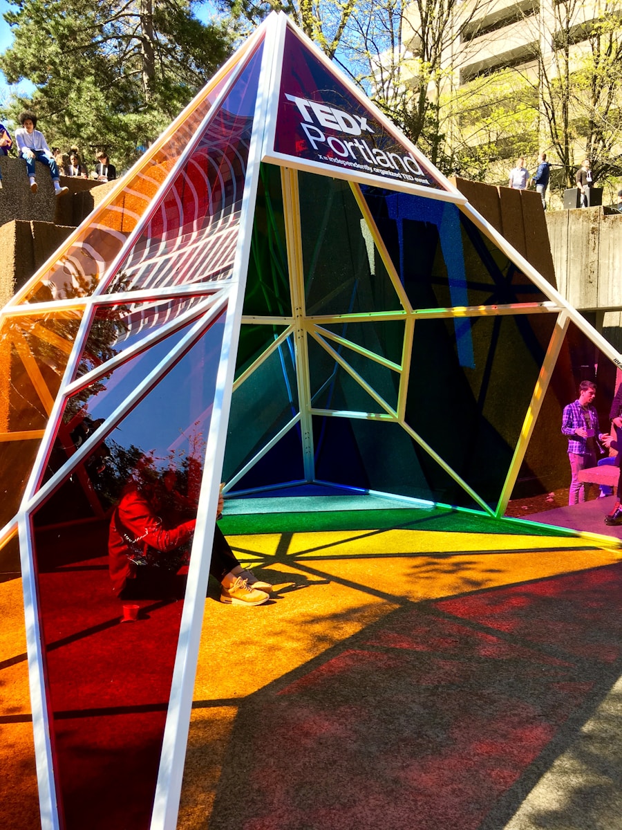 Photo "Color, Shape, and Thrill: The Psychology of Inflatable Play Structure Design"